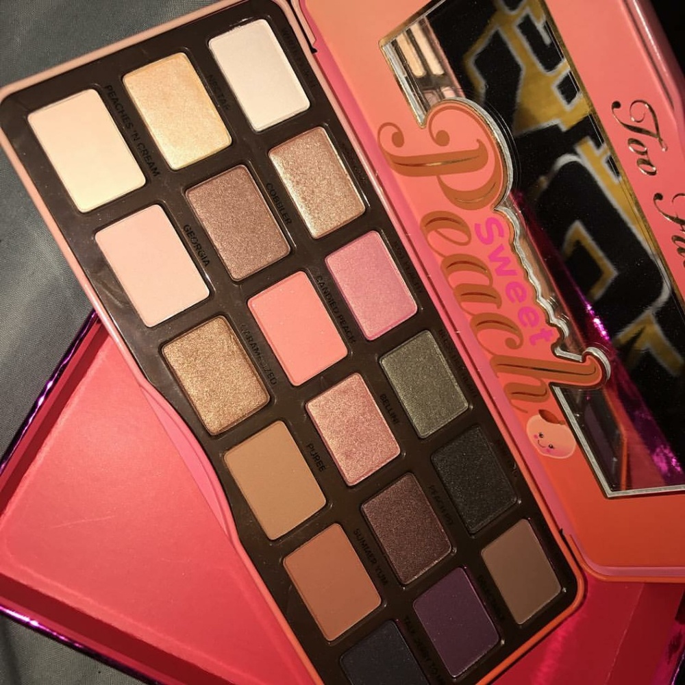 Too Faced Sweet Peach Eyeshadow Palette